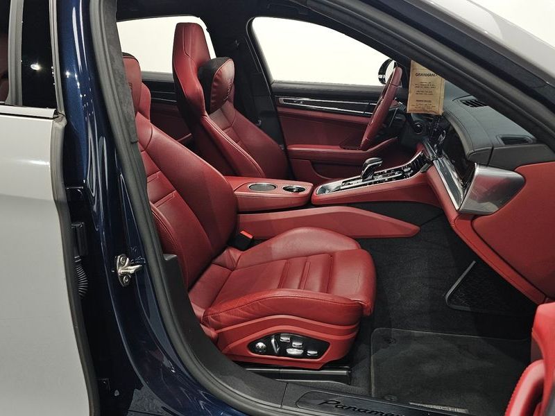 2019 Porsche Panamera 4.0 GTS photo 10