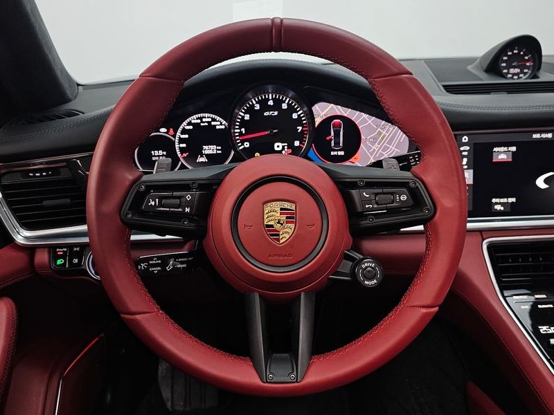 2019 Porsche Panamera 4.0 GTS photo 13