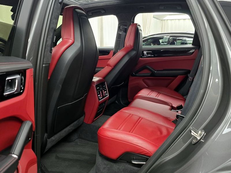 2020 Porsche Cayenne 3.0 photo 11