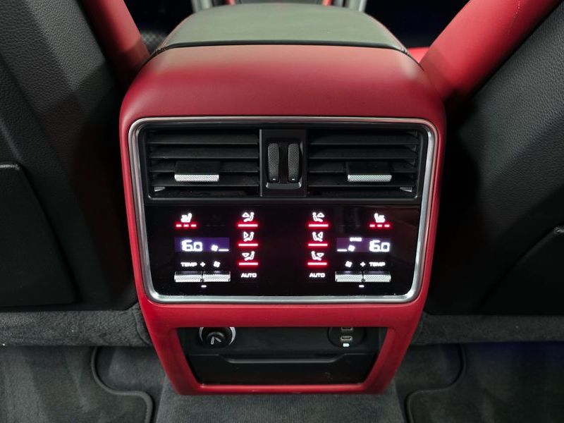 2020 Porsche Cayenne 3.0 photo 19