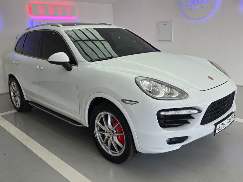 2014 Porsche Cayenne 3.0 Diesel Platium Edition 958 photo 8