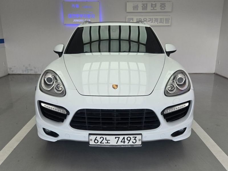 2014 Porsche Cayenne 3.0 Diesel Platium Edition 958 photo 9