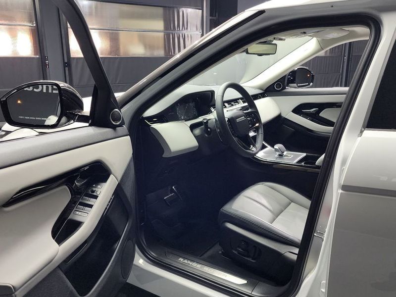 2024 Land Rover Range Rover Evoque P250 Dynamic SE photo 10