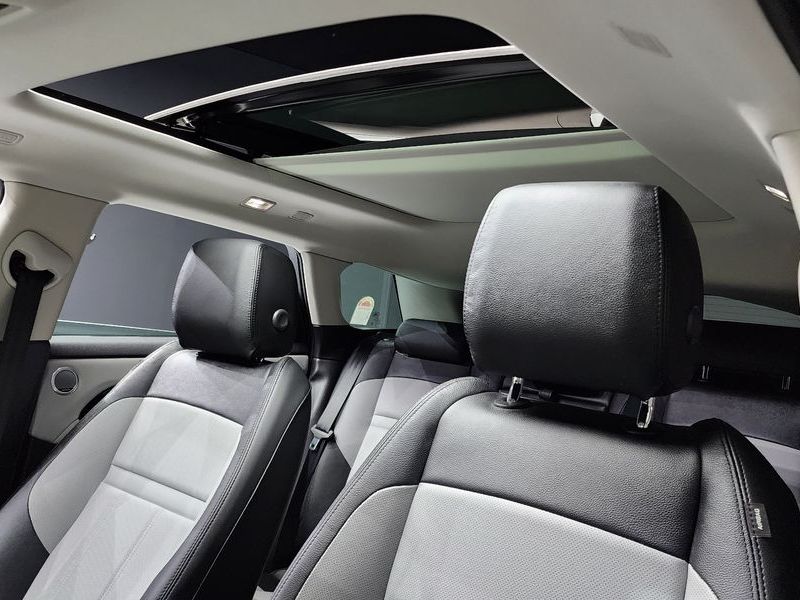 2024 Land Rover Range Rover Evoque P250 Dynamic SE photo 19