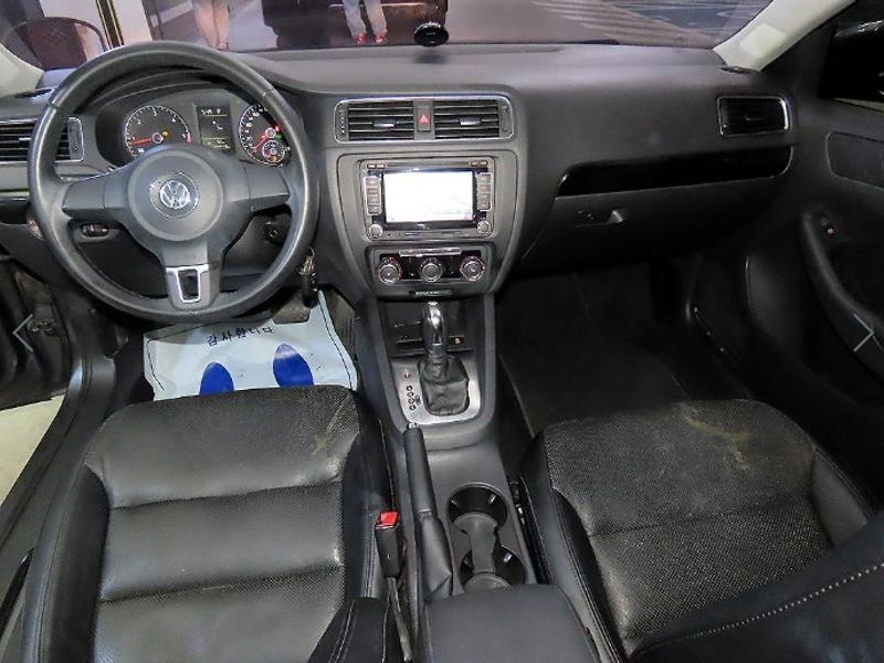 2013 Volkswagen Jetta 1.6 TDI Blue Motion 6th photo 10