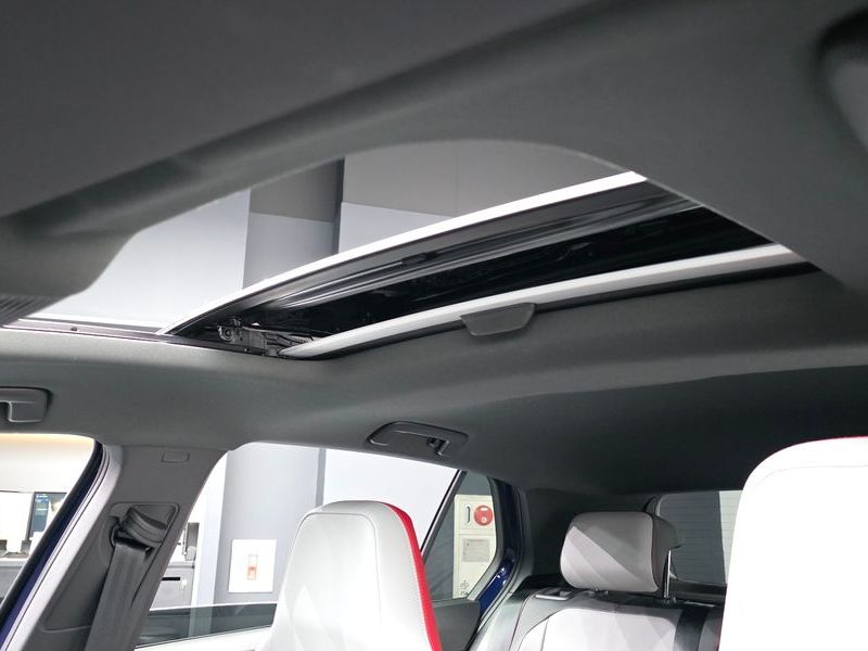 2024 Volkswagen Golf 2.0 GTI photo 17
