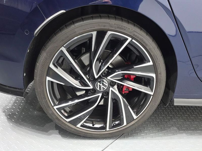 2024 Volkswagen Golf 2.0 GTI photo 21