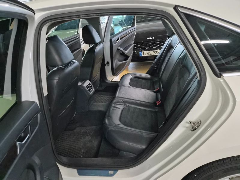 2015 Volkswagen Passat 2.0 TDI B7 photo 19