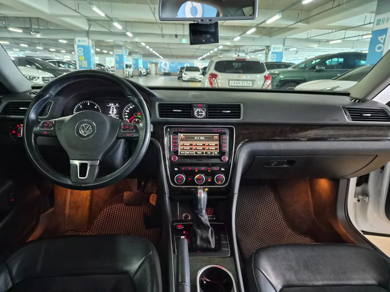2015 Volkswagen Passat 2.0 TDI B7 photo 20