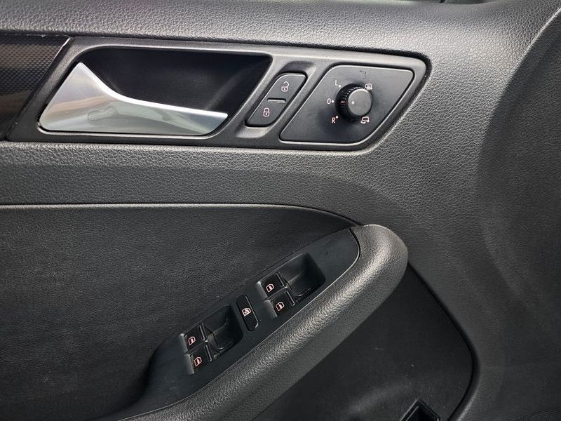 2014 Volkswagen Jetta 2.0 TDI 6th photo 16