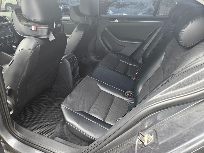 2013 Volkswagen Jetta 2.0 TDI 6th photo 11