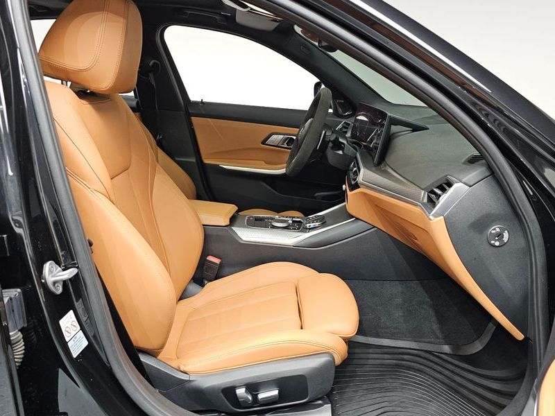 2023 BMW 3 Series 320i M Sport photo 11