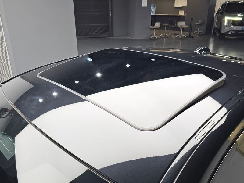 2023 BMW 3 Series 320i M Sport photo 17