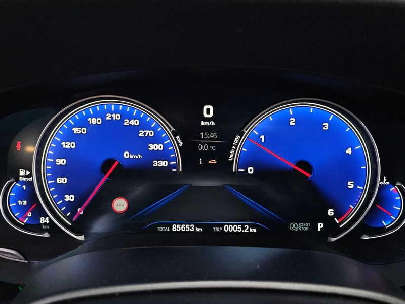 2018 BMW 5 Series 520d M Sport Package Plus photo 8