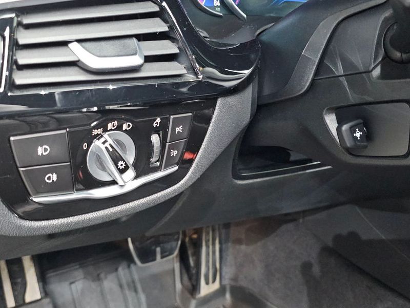 2018 BMW 5 Series 520d M Sport Package Plus photo 12