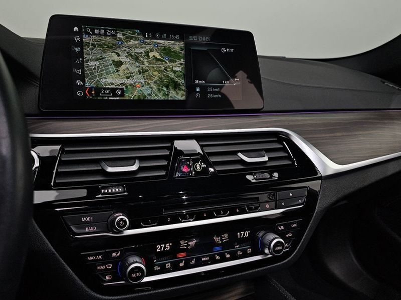 2018 BMW 5 Series 520d M Sport Package Plus photo 14