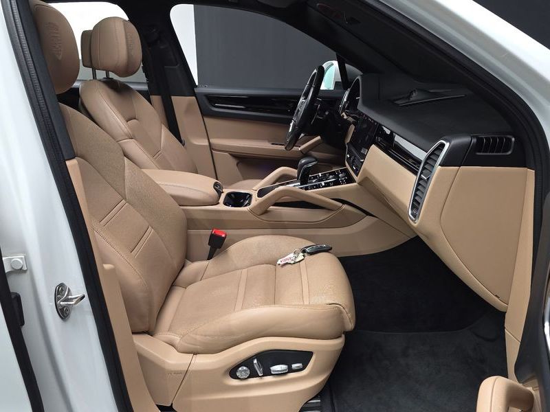 2021 Porsche Cayenne 3.0 photo 10