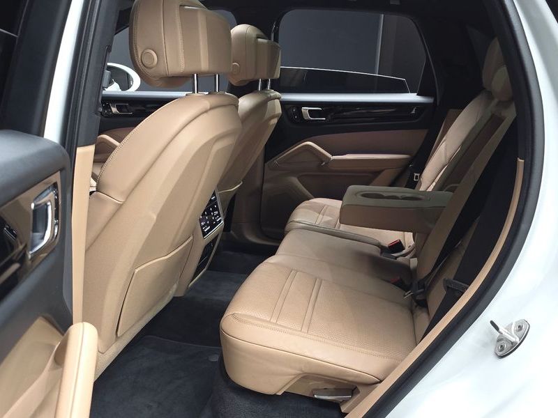 2021 Porsche Cayenne 3.0 photo 12