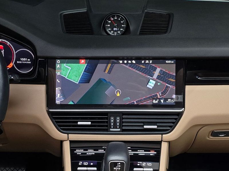 2021 Porsche Cayenne 3.0 photo 14