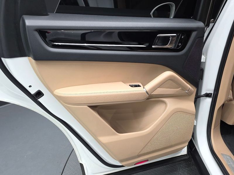 2021 Porsche Cayenne 3.0 photo 25