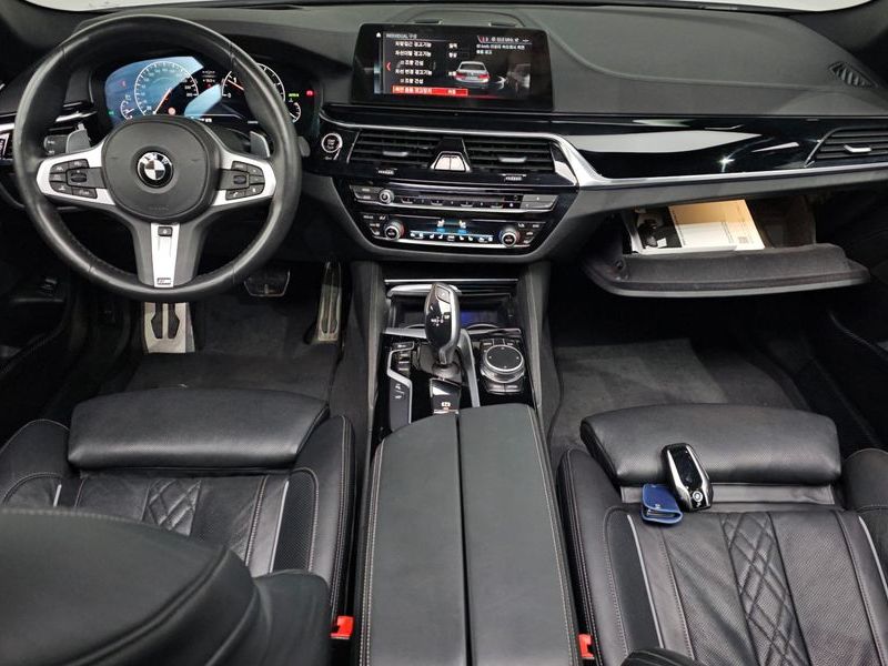 2019 BMW 5 Series 520d xDrive M Sport Package Plus photo 7