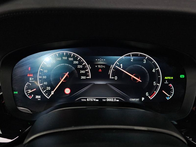 2019 BMW 5 Series 520d xDrive M Sport Package Plus photo 8