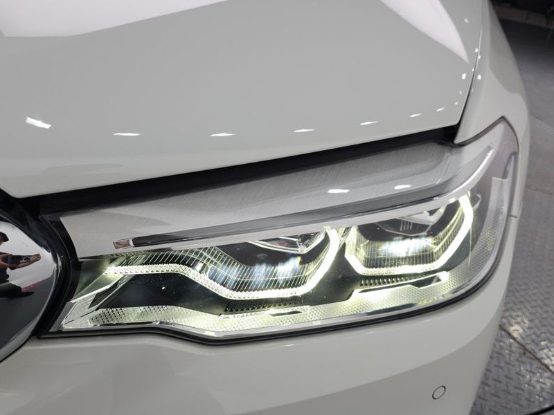 2019 BMW 5 Series 520d xDrive M Sport Package Plus photo 22