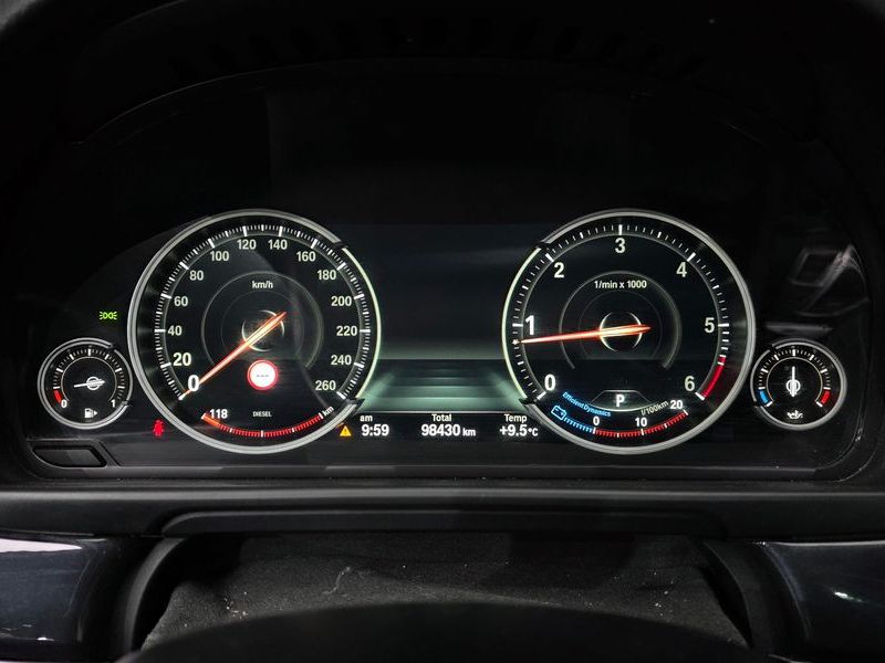 2016 BMW 5 Series 520d M Aero Dynamic photo 8