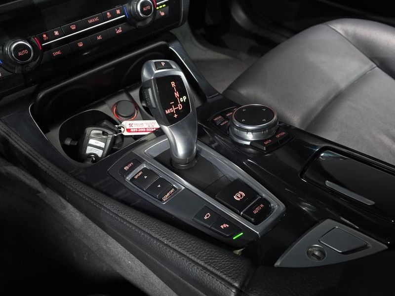 2016 BMW 5 Series 520d M Aero Dynamic photo 9