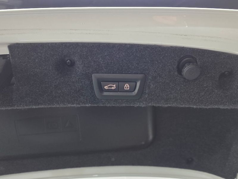 2016 BMW 5 Series 520d M Aero Dynamic photo 20
