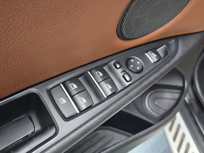 2015 BMW X6 xDrive 30d photo 14