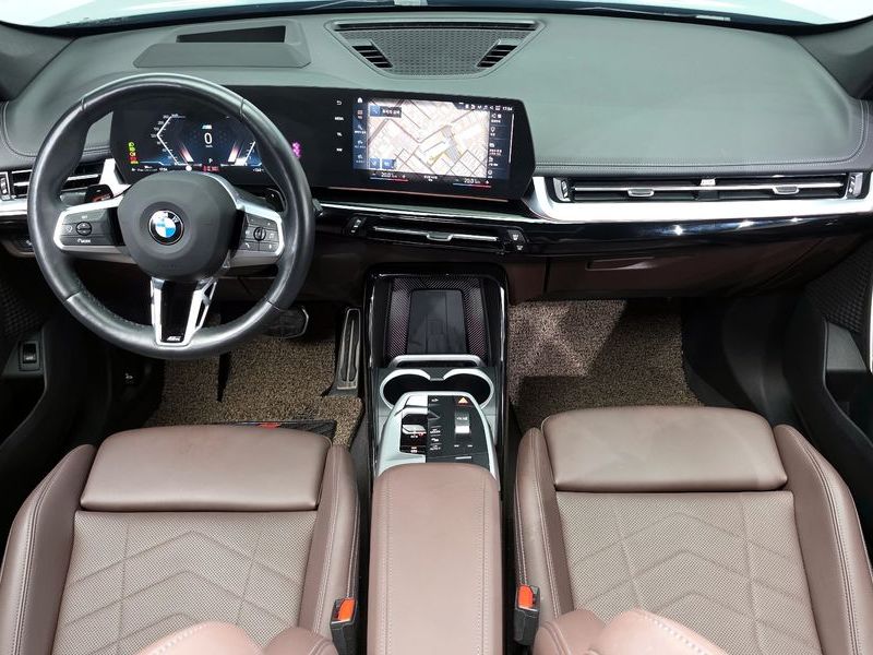 2024 BMW X1 xDrive 20i M Sport photo 7
