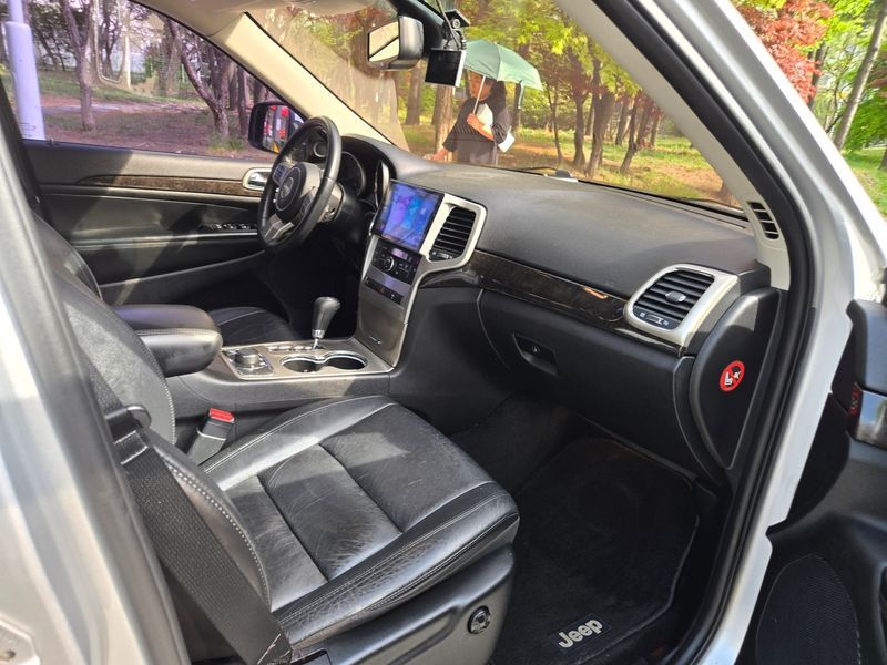 2012 Jeep Grand Cherokee 3.0 Diesel Laredo WK2 photo 12