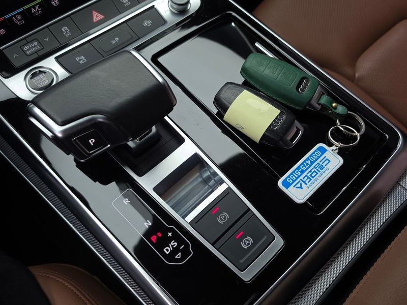 2022 Audi Q7 45 TDI Quattro photo 9