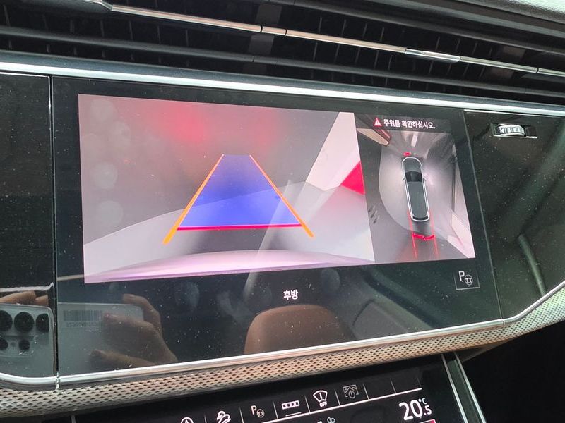 2022 Audi Q7 45 TDI Quattro photo 16