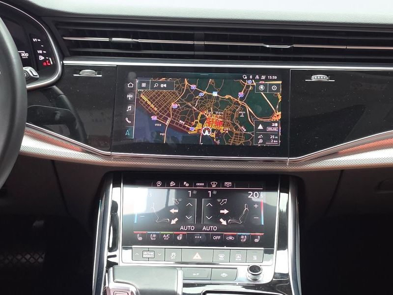 2022 Audi Q7 45 TDI Quattro photo 19