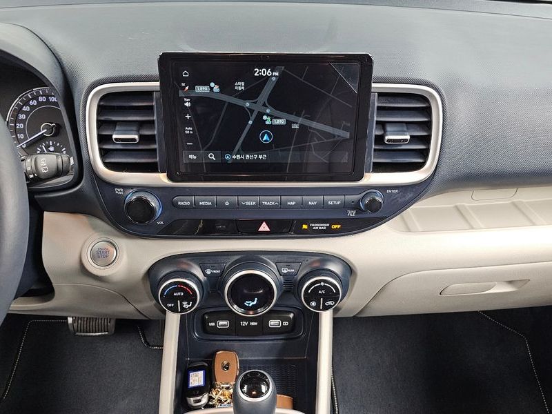 2022 Hyundai 베뉴 1.6 Flux photo 14