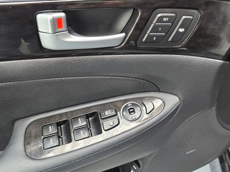 2013 Hyundai 제네시스 BH330 Premium Standard photo 14