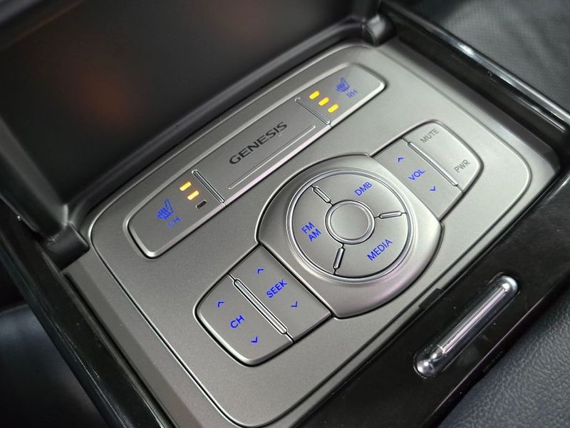 2013 Hyundai 제네시스 BH330 Premium Standard photo 20