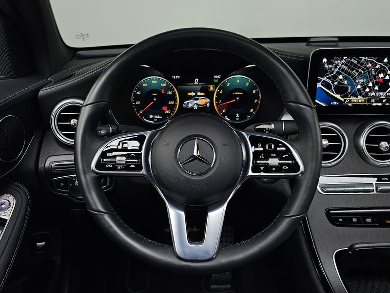 2023 Mercedes-Benz C-Class GCL300 4MATIC Coupe photo 13