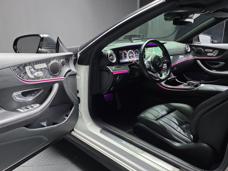 2019 Mercedes-Benz E-Class E220d Cabriolet photo 10