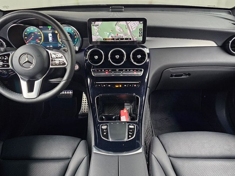 2020 Mercedes-Benz C-Class GLC300e 4MATIC Coupe photo 7