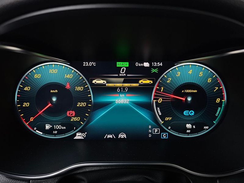 2020 Mercedes-Benz C-Class GLC300e 4MATIC Coupe photo 8