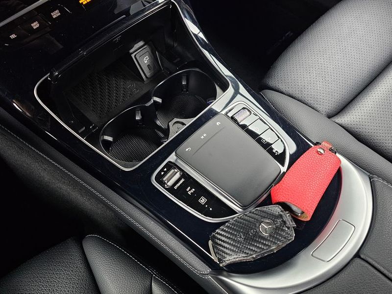 2020 Mercedes-Benz C-Class GLC300e 4MATIC Coupe photo 9
