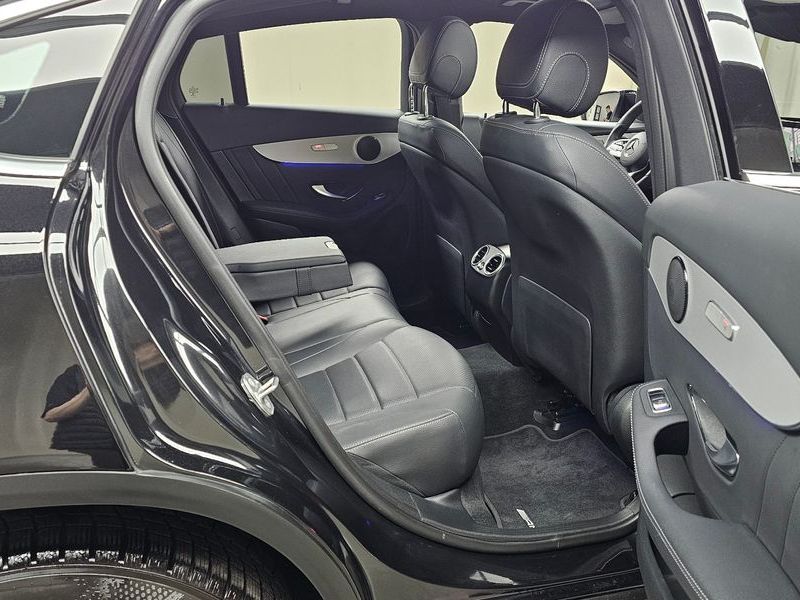 2020 Mercedes-Benz C-Class GLC300e 4MATIC Coupe photo 12