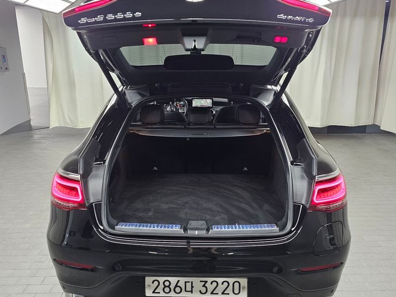 2020 Mercedes-Benz C-Class GLC300e 4MATIC Coupe photo 20