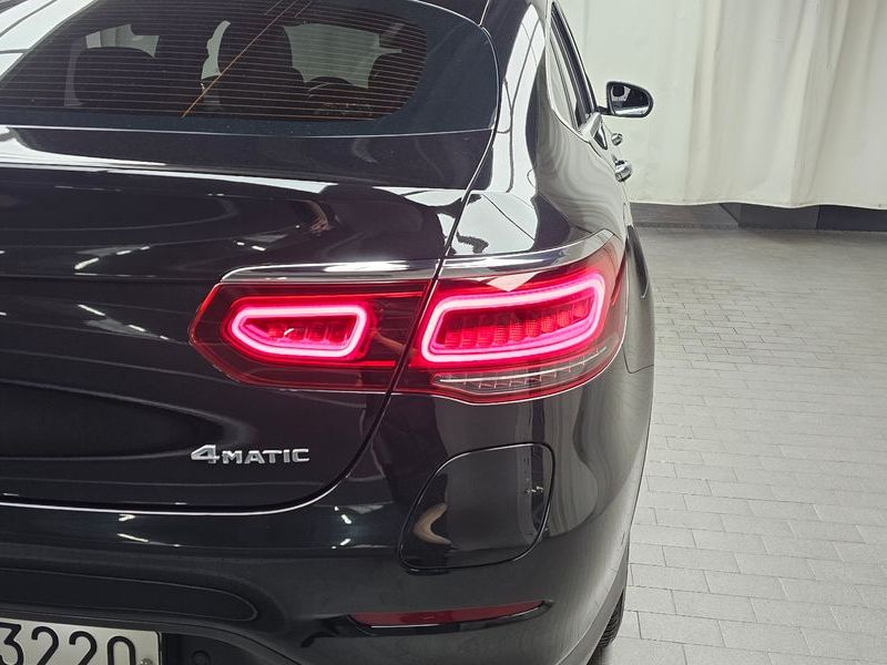 2020 Mercedes-Benz C-Class GLC300e 4MATIC Coupe photo 23