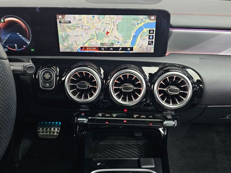 2022 Mercedes-Benz A-Class CLA250 4MATIC photo 16