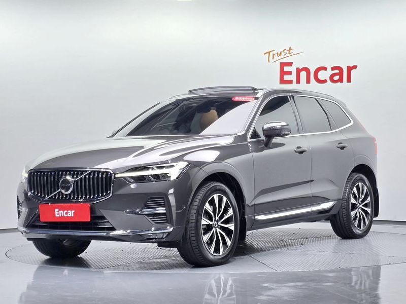 2023 Volvo XC60 B5 Ultimate Bright photo 11