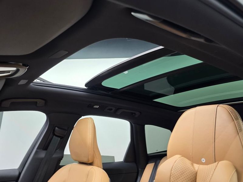 2023 Volvo XC60 B5 Ultimate Bright photo 20